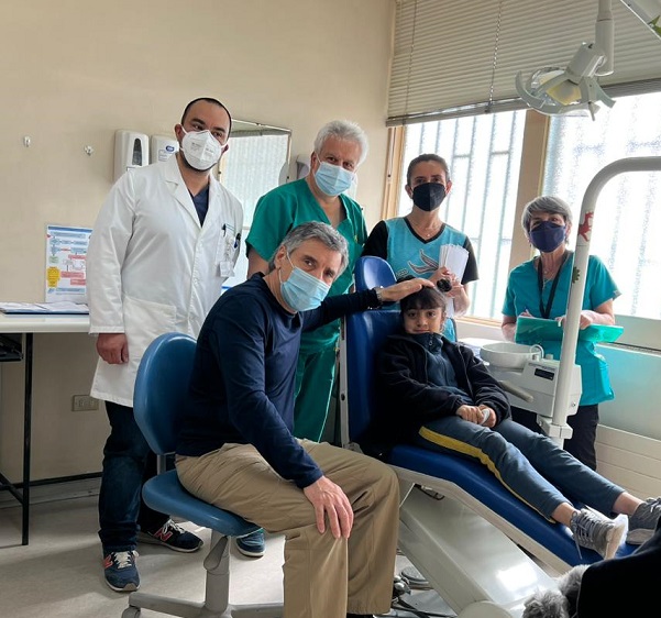 Dr. Giugliano lidera operativo de la Fundación Gantz en el Hospital Regional Coyhaique, en el cual fueron atendidos más de 50 niños con fisura labio palatina.